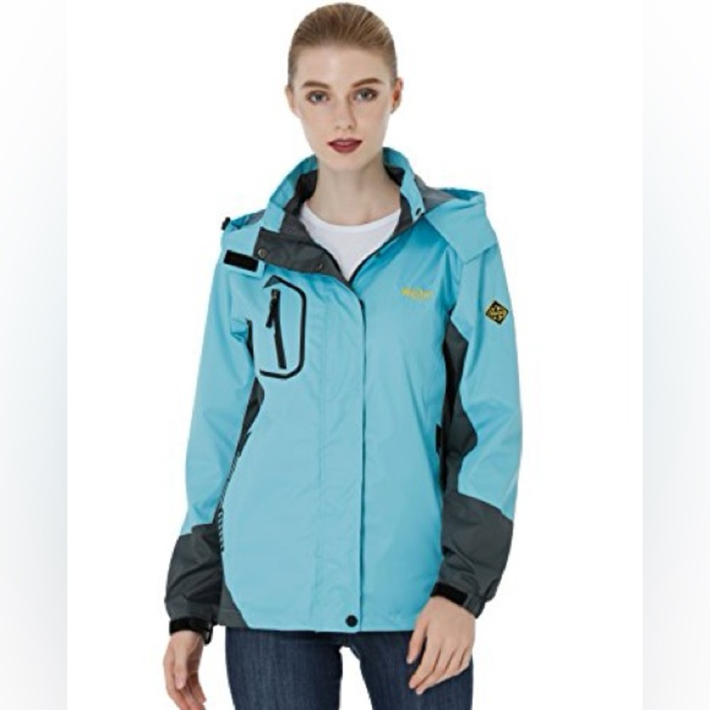 Women’s Wantdo Waterproof Ski Jacket in Light Blue /Grey. Three in one design L